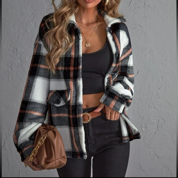 Plaid SHEIN top. Size medium - Picture 1 of 7